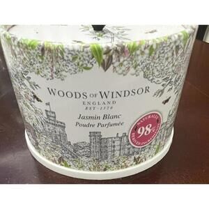 Woods Of Windsor White Jasmine 3.5oz Dusting Powder with Puff women Sealed/NWOT